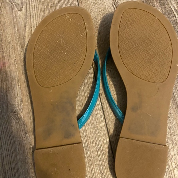 Tory Burch Patent leather Sandals - Picture 12 of 15